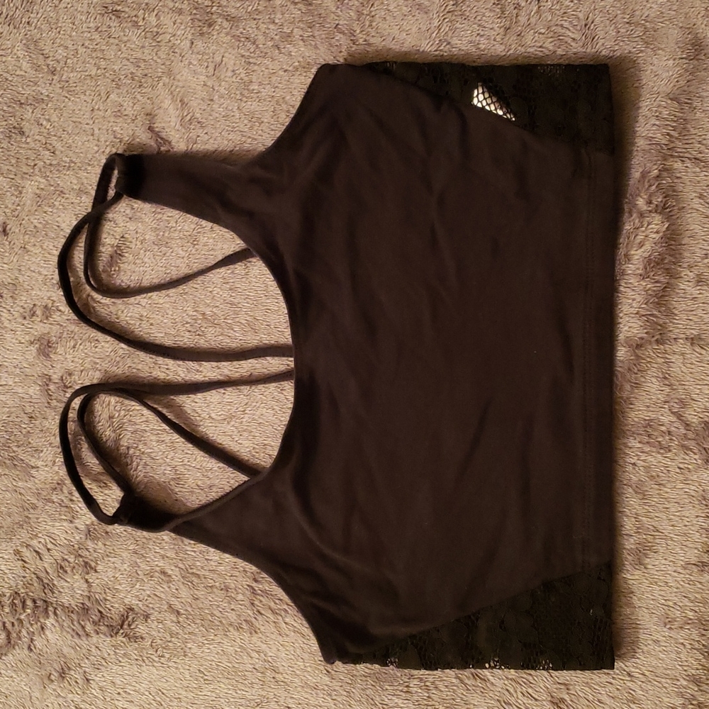 American Eagle black cropped cami w lace back
